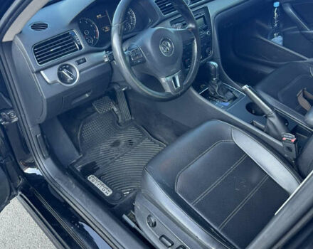 Чорний Фольксваген Пассат, об'ємом двигуна 1.8 л та пробігом 252 тис. км за 10000 $, фото 12 на Automoto.ua