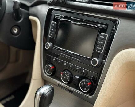 Черный Фольксваген Пассат, объемом двигателя 1.8 л и пробегом 140 тыс. км за 10990 $, фото 31 на Automoto.ua