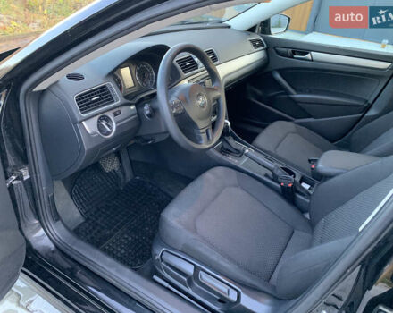 Черный Фольксваген Пассат, объемом двигателя 1.8 л и пробегом 150 тыс. км за 7750 $, фото 17 на Automoto.ua