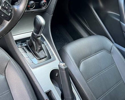 Черный Фольксваген Пассат, объемом двигателя 1.8 л и пробегом 185 тыс. км за 11500 $, фото 9 на Automoto.ua