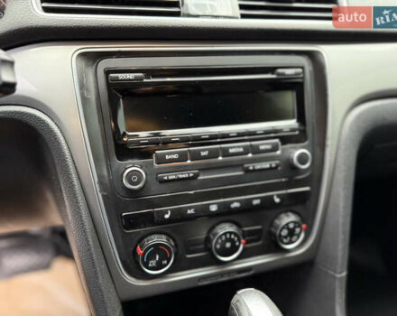 Чорний Фольксваген Пассат, об'ємом двигуна 1.8 л та пробігом 235 тис. км за 8999 $, фото 17 на Automoto.ua