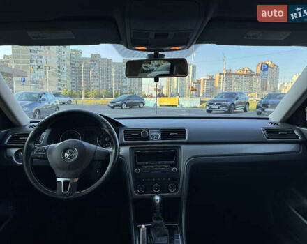 Чорний Фольксваген Пассат, об'ємом двигуна 1.8 л та пробігом 252 тис. км за 10000 $, фото 17 на Automoto.ua