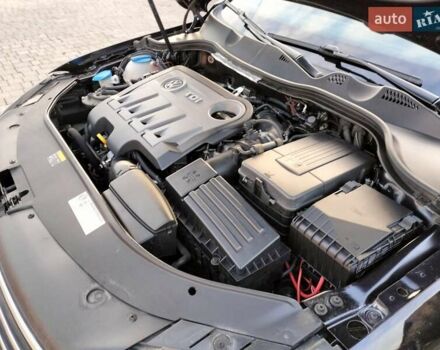 Чорний Фольксваген Пассат, об'ємом двигуна 2 л та пробігом 252 тис. км за 12900 $, фото 116 на Automoto.ua