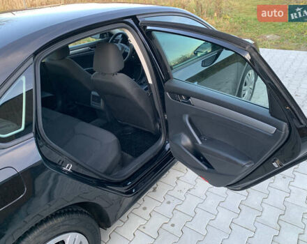 Черный Фольксваген Пассат, объемом двигателя 1.8 л и пробегом 150 тыс. км за 7750 $, фото 26 на Automoto.ua