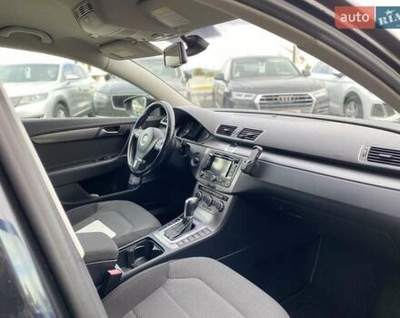 Черный Фольксваген Пассат, объемом двигателя 1.6 л и пробегом 237 тыс. км за 11500 $, фото 7 на Automoto.ua