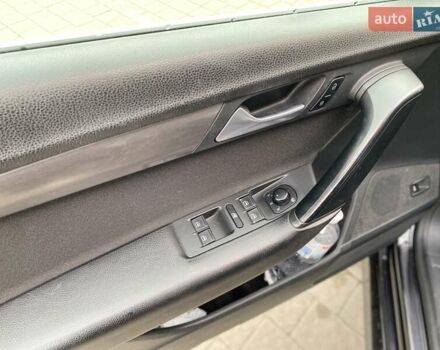 Черный Фольксваген Пассат, объемом двигателя 1.6 л и пробегом 237 тыс. км за 11500 $, фото 5 на Automoto.ua