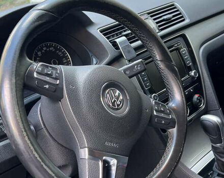 Черный Фольксваген Пассат, объемом двигателя 1.8 л и пробегом 185 тыс. км за 11500 $, фото 8 на Automoto.ua