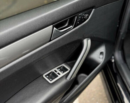 Черный Фольксваген Пассат, объемом двигателя 1.8 л и пробегом 249 тыс. км за 8999 $, фото 4 на Automoto.ua