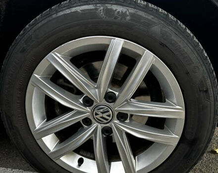 Чорний Фольксваген Пассат, об'ємом двигуна 1.6 л та пробігом 262 тис. км за 11300 $, фото 12 на Automoto.ua