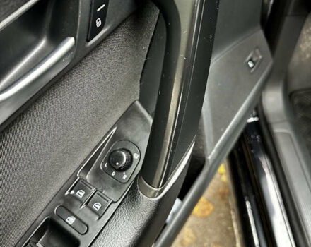 Чорний Фольксваген Пассат, об'ємом двигуна 1.6 л та пробігом 262 тис. км за 11300 $, фото 18 на Automoto.ua