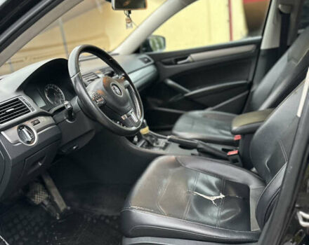 Черный Фольксваген Пассат, объемом двигателя 1.8 л и пробегом 247 тыс. км за 11000 $, фото 9 на Automoto.ua