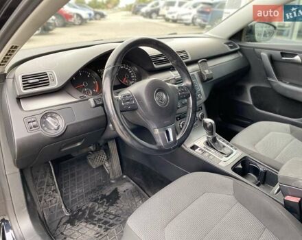 Черный Фольксваген Пассат, объемом двигателя 1.6 л и пробегом 237 тыс. км за 11500 $, фото 8 на Automoto.ua