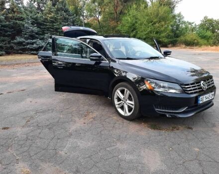 Чорний Фольксваген Пассат, об'ємом двигуна 2 л та пробігом 300 тис. км за 9499 $, фото 4 на Automoto.ua