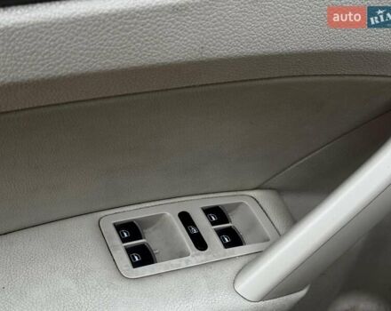 Черный Фольксваген Пассат, объемом двигателя 1.8 л и пробегом 140 тыс. км за 10990 $, фото 15 на Automoto.ua