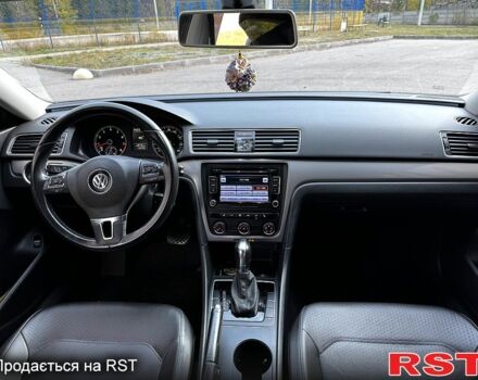 Черный Фольксваген Пассат, объемом двигателя 1.8 л и пробегом 200 тыс. км за 10000 $, фото 2 на Automoto.ua