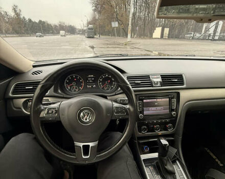 Черный Фольксваген Пассат, объемом двигателя 1.8 л и пробегом 246 тыс. км за 9300 $, фото 7 на Automoto.ua