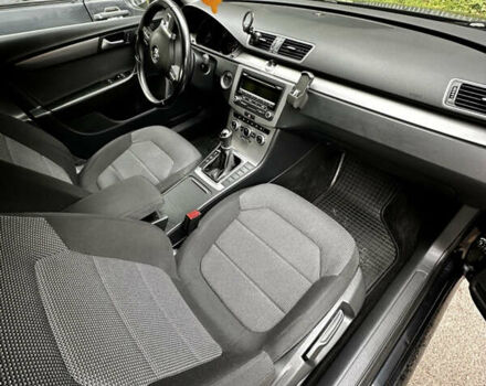 Чорний Фольксваген Пассат, об'ємом двигуна 1.6 л та пробігом 262 тис. км за 11300 $, фото 9 на Automoto.ua