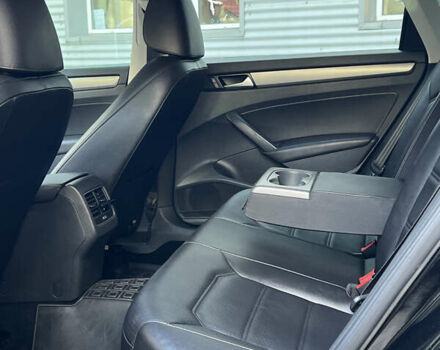 Черный Фольксваген Пассат, объемом двигателя 1.8 л и пробегом 185 тыс. км за 11500 $, фото 12 на Automoto.ua