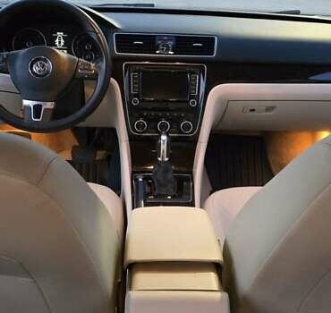 Чорний Фольксваген Пассат, об'ємом двигуна 2 л та пробігом 146 тис. км за 10800 $, фото 4 на Automoto.ua