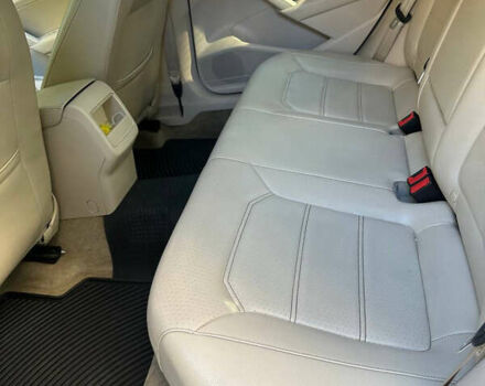 Черный Фольксваген Пассат, объемом двигателя 1.8 л и пробегом 214 тыс. км за 10900 $, фото 7 на Automoto.ua