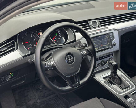 Черный Фольксваген Пассат, объемом двигателя 2 л и пробегом 239 тыс. км за 15300 $, фото 44 на Automoto.ua
