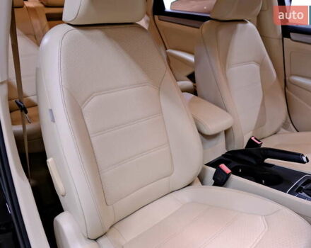 Чорний Фольксваген Пассат, об'ємом двигуна 1.8 л та пробігом 146 тис. км за 10500 $, фото 40 на Automoto.ua