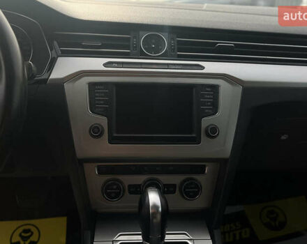 Черный Фольксваген Пассат, объемом двигателя 1.97 л и пробегом 230 тыс. км за 16800 $, фото 16 на Automoto.ua