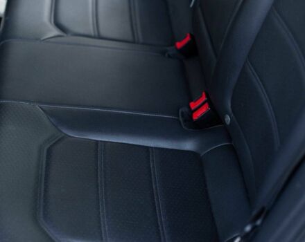 Черный Фольксваген Пассат, объемом двигателя 1.8 л и пробегом 149 тыс. км за 12700 $, фото 8 на Automoto.ua