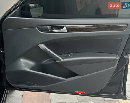 Черный Фольксваген Пассат, объемом двигателя 1.8 л и пробегом 252 тыс. км за 10600 $, фото 15 на Automoto.ua