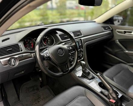 Черный Фольксваген Пассат, объемом двигателя 1.8 л и пробегом 180 тыс. км за 13500 $, фото 10 на Automoto.ua