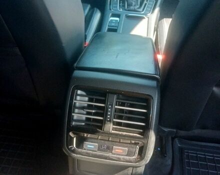 Черный Фольксваген Пассат, объемом двигателя 1.6 л и пробегом 290 тыс. км за 17800 $, фото 8 на Automoto.ua