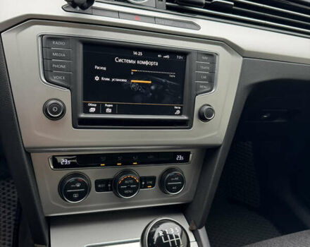 Чорний Фольксваген Пассат, об'ємом двигуна 1.6 л та пробігом 225 тис. км за 14000 $, фото 18 на Automoto.ua