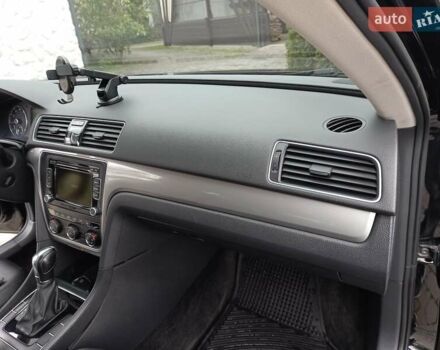 Черный Фольксваген Пассат, объемом двигателя 1.8 л и пробегом 110 тыс. км за 12000 $, фото 7 на Automoto.ua