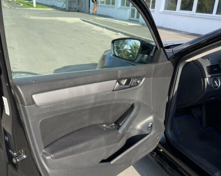 Черный Фольксваген Пассат, объемом двигателя 1.8 л и пробегом 195 тыс. км за 12500 $, фото 19 на Automoto.ua