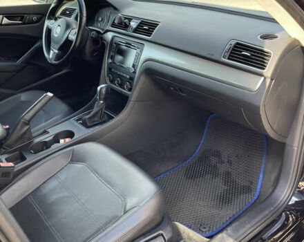 Черный Фольксваген Пассат, объемом двигателя 1.8 л и пробегом 195 тыс. км за 12500 $, фото 11 на Automoto.ua