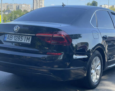 Черный Фольксваген Пассат, объемом двигателя 1.8 л и пробегом 241 тыс. км за 10500 $, фото 5 на Automoto.ua