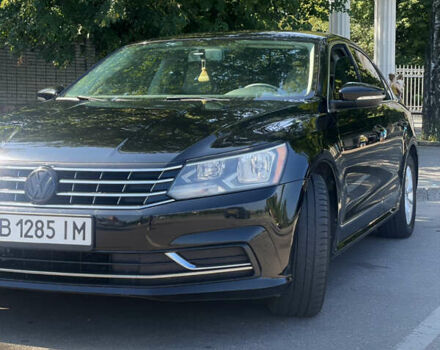 Черный Фольксваген Пассат, объемом двигателя 1.8 л и пробегом 241 тыс. км за 10500 $, фото 1 на Automoto.ua