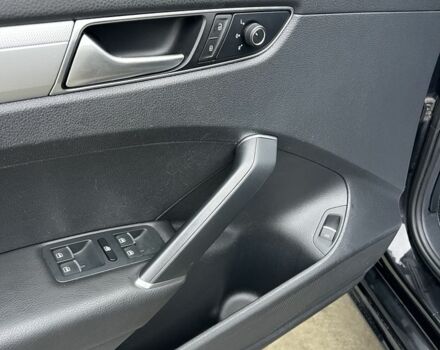 Черный Фольксваген Пассат, объемом двигателя 1.8 л и пробегом 161 тыс. км за 12300 $, фото 18 на Automoto.ua