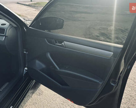 Черный Фольксваген Пассат, объемом двигателя 1.8 л и пробегом 103 тыс. км за 10999 $, фото 18 на Automoto.ua