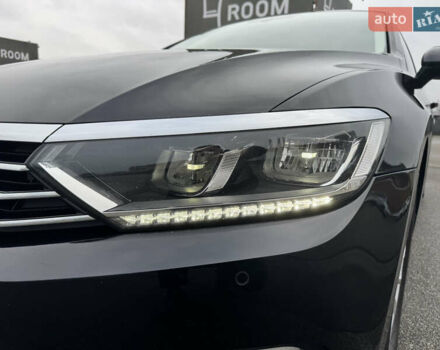 Чорний Фольксваген Пассат, об'ємом двигуна 1.6 л та пробігом 225 тис. км за 14000 $, фото 7 на Automoto.ua