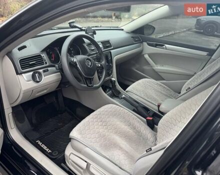 Черный Фольксваген Пассат, объемом двигателя 1.8 л и пробегом 142 тыс. км за 11500 $, фото 4 на Automoto.ua