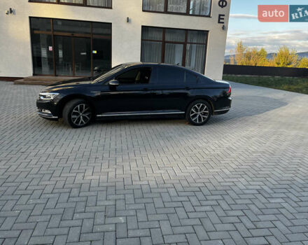 Черный Фольксваген Пассат, объемом двигателя 1.97 л и пробегом 270 тыс. км за 17500 $, фото 1 на Automoto.ua