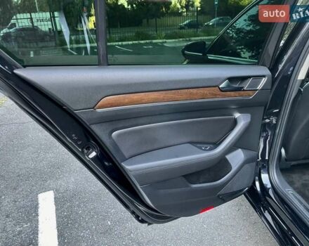 Чорний Фольксваген Пассат, об'ємом двигуна 1.8 л та пробігом 141 тис. км за 15999 $, фото 25 на Automoto.ua