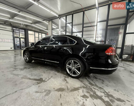 Чорний Фольксваген Пассат, об'ємом двигуна 2 л та пробігом 300 тис. км за 12999 $, фото 3 на Automoto.ua