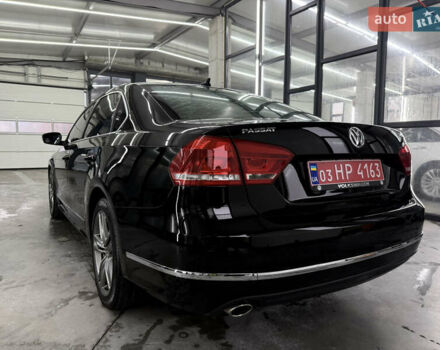 Чорний Фольксваген Пассат, об'ємом двигуна 2 л та пробігом 300 тис. км за 12999 $, фото 4 на Automoto.ua