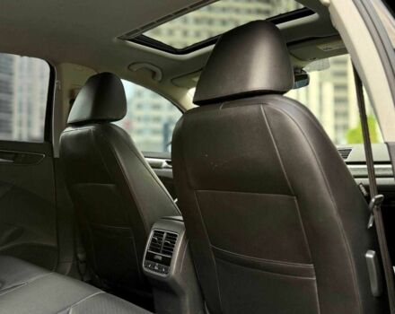 Черный Фольксваген Пассат, объемом двигателя 1.8 л и пробегом 180 тыс. км за 13500 $, фото 16 на Automoto.ua