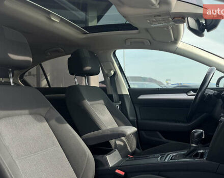 Черный Фольксваген Пассат, объемом двигателя 1.97 л и пробегом 230 тыс. км за 16800 $, фото 18 на Automoto.ua