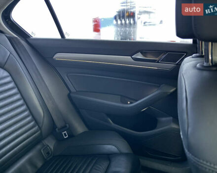 Черный Фольксваген Пассат, объемом двигателя 1.97 л и пробегом 237 тыс. км за 16700 $, фото 12 на Automoto.ua