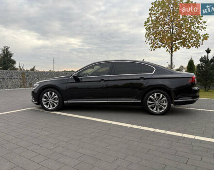 Черный Фольксваген Пассат, объемом двигателя 1.97 л и пробегом 231 тыс. км за 16450 $, фото 4 на Automoto.ua