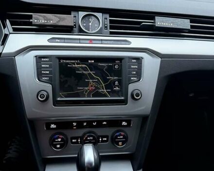 Черный Фольксваген Пассат, объемом двигателя 1.97 л и пробегом 238 тыс. км за 15300 $, фото 25 на Automoto.ua